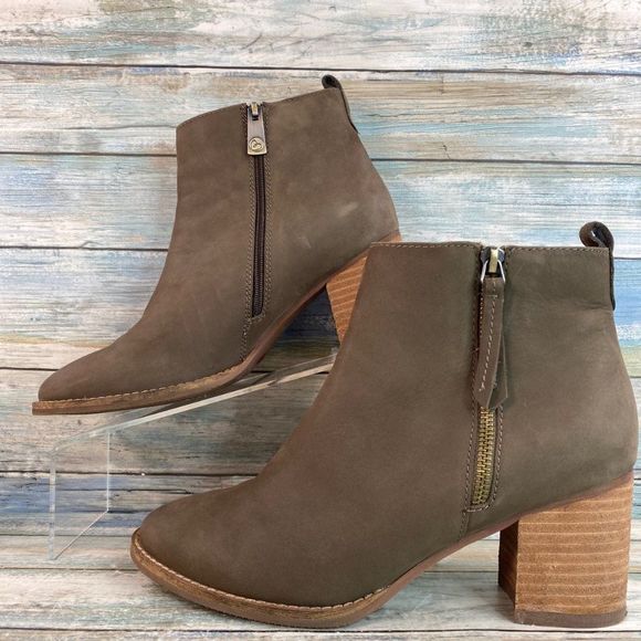 Blondo Waterproof Ankle Boot Bootie Womens 9M Gray Nubuck Leather Uppers Zip Up - Picture 2 of 12